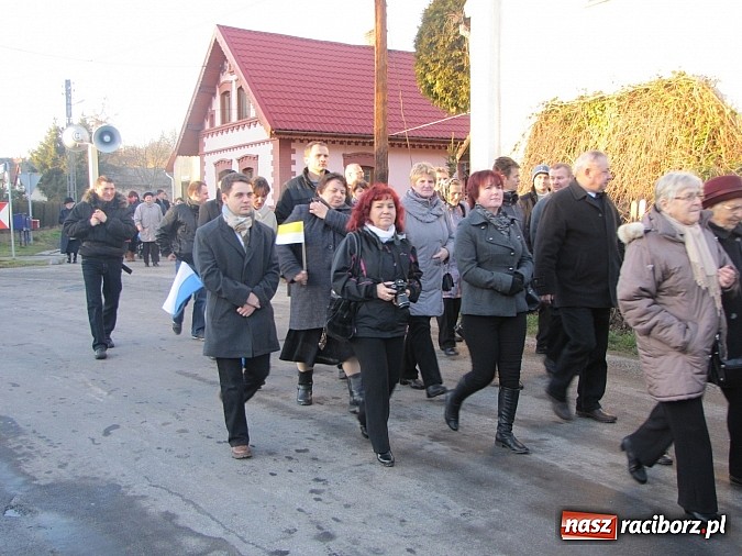 Zdjęcie w galerii na portalu naszraciborz.pl:  Barwny orszak Trzech Króli po raz pierwszy w gminie Rudnik wiadomości z regionu