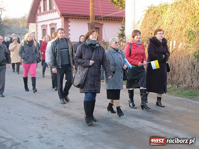 Zdjęcie w galerii na portalu naszraciborz.pl:  Barwny orszak Trzech Króli po raz pierwszy w gminie Rudnik wiadomości z regionu
