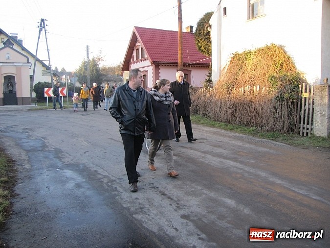 Zdjęcie w galerii na portalu naszraciborz.pl:  Barwny orszak Trzech Króli po raz pierwszy w gminie Rudnik wiadomości z regionu