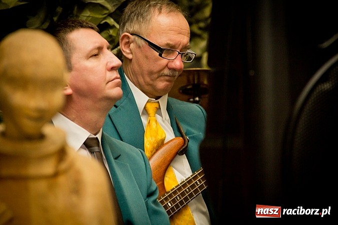 Zdjęcie w galerii na portalu naszraciborz.pl: Na Płoni kolędowali z Orkiestrą Plania wiadomości z regionu