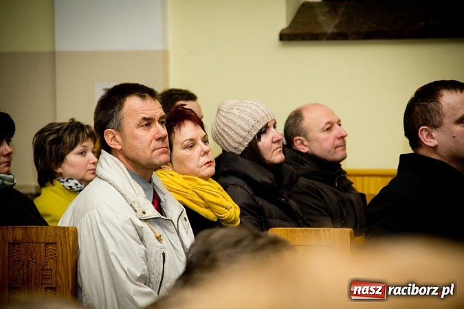 Zdjęcie w galerii na portalu naszraciborz.pl: Na Płoni kolędowali z Orkiestrą Plania wiadomości z regionu