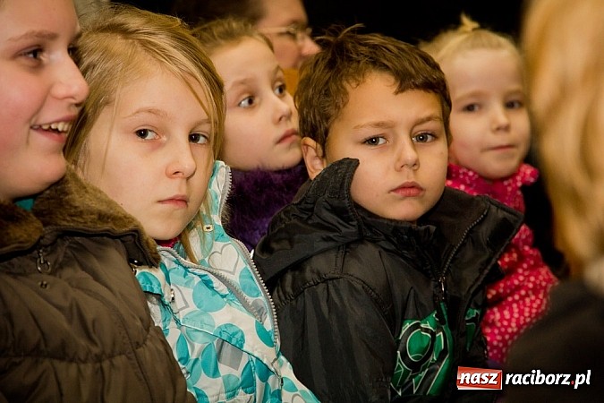 Zdjęcie w galerii na portalu naszraciborz.pl: Na Płoni kolędowali z Orkiestrą Plania wiadomości z regionu