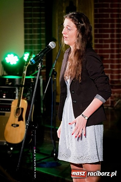 Zdjęcie w galerii na portalu naszraciborz.pl: Kolędy i pastorałki Elżbiety i Andrzeja Biskupów zabrzmiały na Starej Wsi wiadomości z regionu