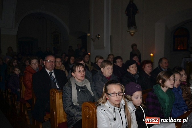 Zdjęcie w galerii na portalu naszraciborz.pl: Śpiewajmy i radujmy się. Jasełka w Krzyżanowicach wiadomości z regionu
