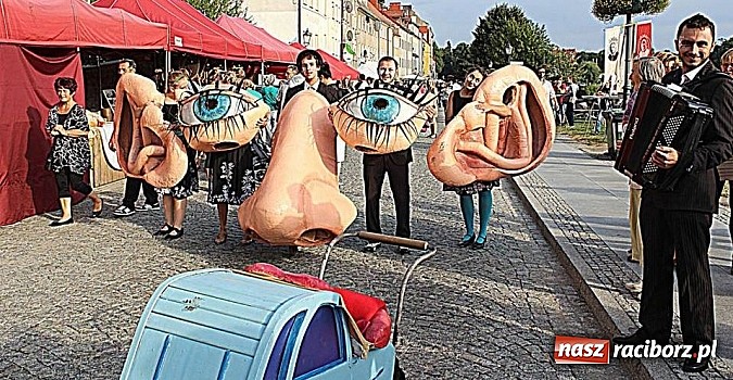 Zdjęcie w galerii na portalu naszraciborz.pl: Grażyna Tabor z Teatrem A3 wyrusza na Tajwan wiadomości z regionu