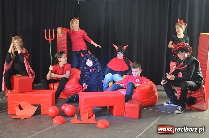 Zdjęcie w galerii na portalu naszraciborz.pl: SP1 nagrodzona w ogólnopolskim konkursie wiadomości z regionu