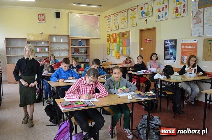 Zdjęcie w galerii na portalu naszraciborz.pl: SP1 nagrodzona w ogólnopolskim konkursie wiadomości z regionu