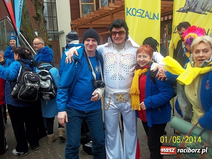 Zdjęcie w galerii na portalu naszraciborz.pl: Morsy z Raciborza przy biciu rekordu Guinnessa wiadomości z regionu