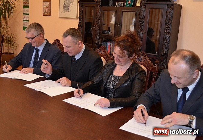 Zdjęcie w galerii na portalu naszraciborz.pl: Podpisanie porozumienia z Okręgowymi Inspektorami Pracy wiadomości z regionu