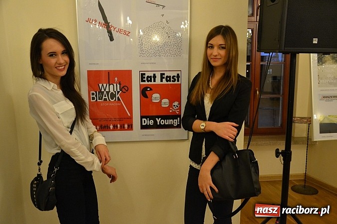 Zdjęcie w galerii na portalu naszraciborz.pl: Wernisaż prac uczni&oacute;w Zespołu Szk&oacute;ł Ekonomicznych na Zamku wiadomości z regionu