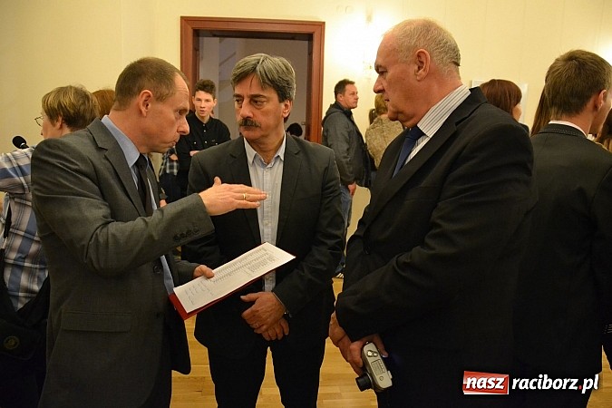 Zdjęcie w galerii na portalu naszraciborz.pl: Wernisaż prac uczni&oacute;w Zespołu Szk&oacute;ł Ekonomicznych na Zamku wiadomości z regionu