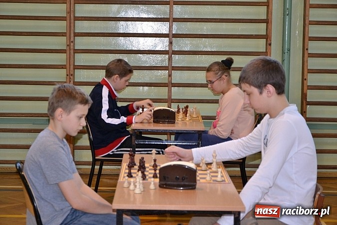 Zdjęcie w galerii na portalu naszraciborz.pl: Międzynarodowy turniej szachowy w Tworkowie wiadomości z regionu