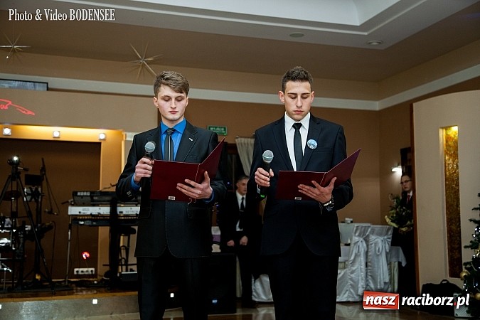 Zdjęcie w galerii na portalu naszraciborz.pl: Maturzyści z Mechanika na balu w Tworkowie wiadomości z regionu