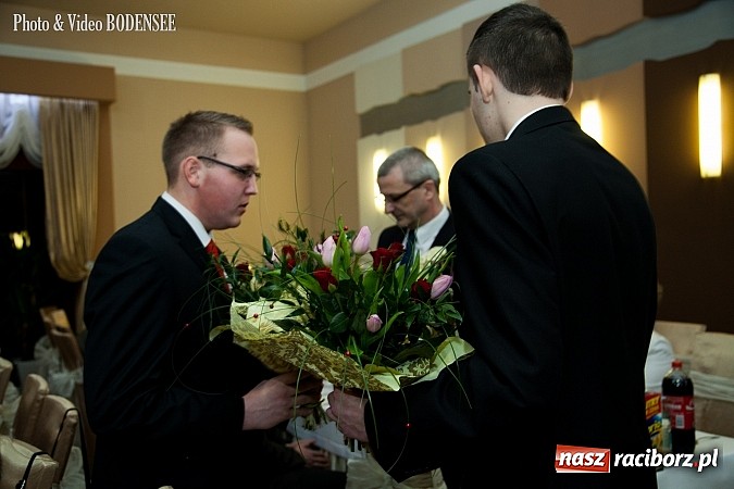 Zdjęcie w galerii na portalu naszraciborz.pl: Maturzyści z Mechanika na balu w Tworkowie wiadomości z regionu