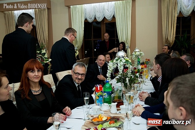 Zdjęcie w galerii na portalu naszraciborz.pl: Maturzyści z Mechanika na balu w Tworkowie wiadomości z regionu