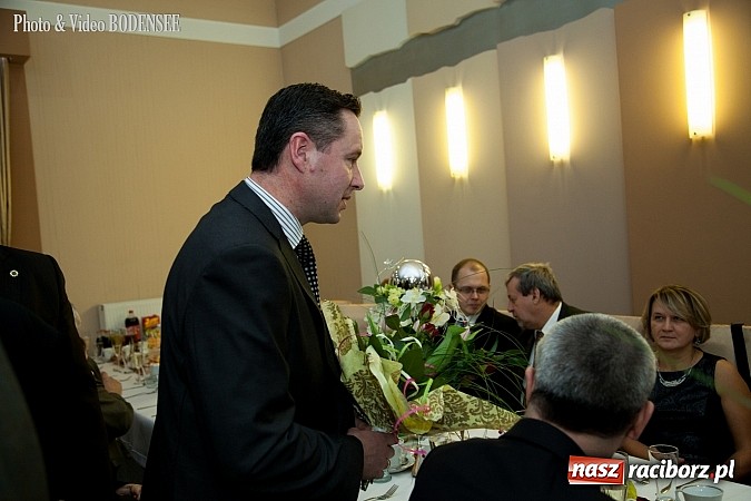 Zdjęcie w galerii na portalu naszraciborz.pl: Maturzyści z Mechanika na balu w Tworkowie wiadomości z regionu