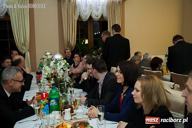 Zdjęcie w galerii na portalu naszraciborz.pl: Maturzyści z Mechanika na balu w Tworkowie wiadomości z regionu