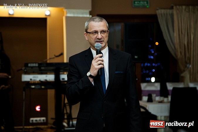 Zdjęcie w galerii na portalu naszraciborz.pl: Maturzyści z Mechanika na balu w Tworkowie wiadomości z regionu