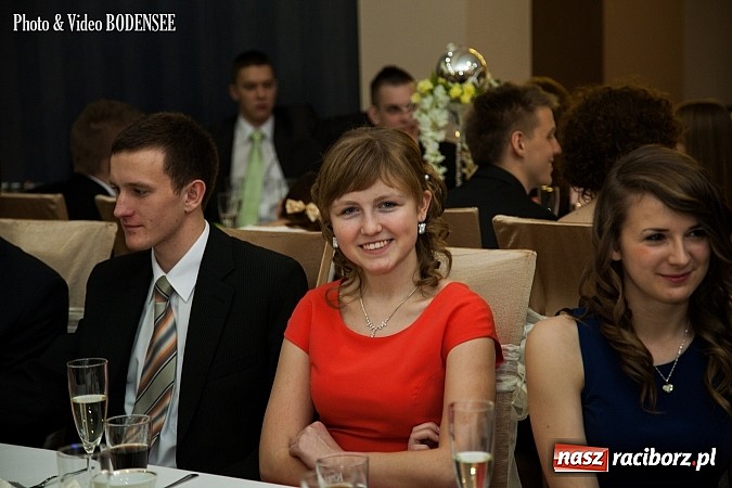 Zdjęcie w galerii na portalu naszraciborz.pl: Maturzyści z Mechanika na balu w Tworkowie wiadomości z regionu