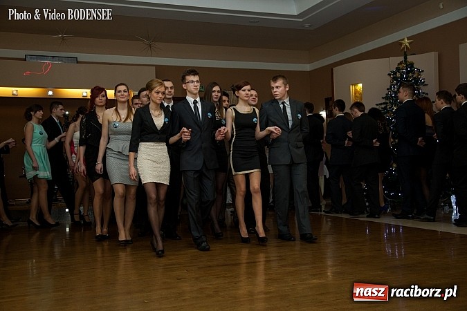 Zdjęcie w galerii na portalu naszraciborz.pl: Maturzyści z Mechanika na balu w Tworkowie wiadomości z regionu