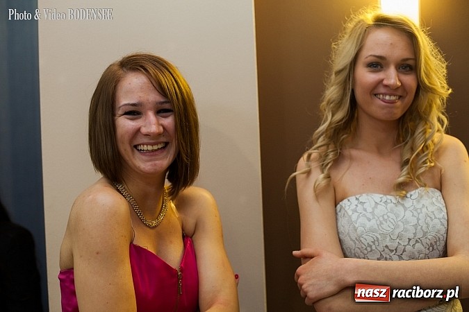 Zdjęcie w galerii na portalu naszraciborz.pl: Maturzyści z Mechanika na balu w Tworkowie wiadomości z regionu