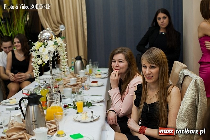 Zdjęcie w galerii na portalu naszraciborz.pl: Maturzyści z Mechanika na balu w Tworkowie wiadomości z regionu