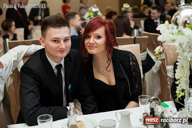 Zdjęcie w galerii na portalu naszraciborz.pl: Maturzyści z Mechanika na balu w Tworkowie wiadomości z regionu