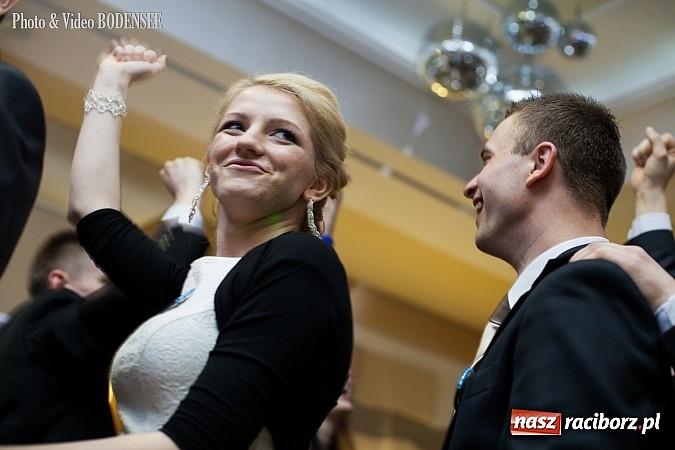 Zdjęcie w galerii na portalu naszraciborz.pl: Maturzyści z Mechanika na balu w Tworkowie wiadomości z regionu