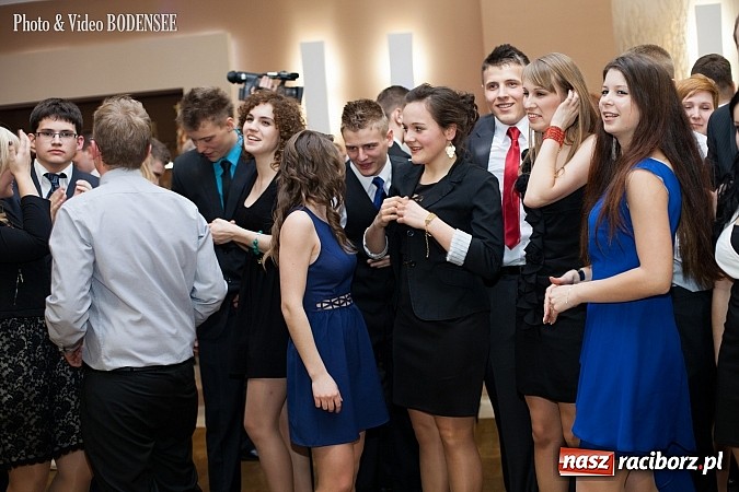 Zdjęcie w galerii na portalu naszraciborz.pl: Maturzyści z Mechanika na balu w Tworkowie wiadomości z regionu