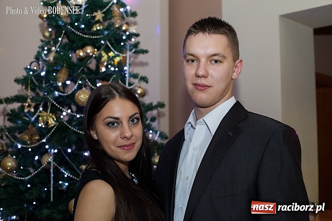 Zdjęcie w galerii na portalu naszraciborz.pl: Maturzyści z Mechanika na balu w Tworkowie wiadomości z regionu