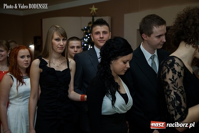 Zdjęcie w galerii na portalu naszraciborz.pl: Maturzyści z Mechanika na balu w Tworkowie wiadomości z regionu