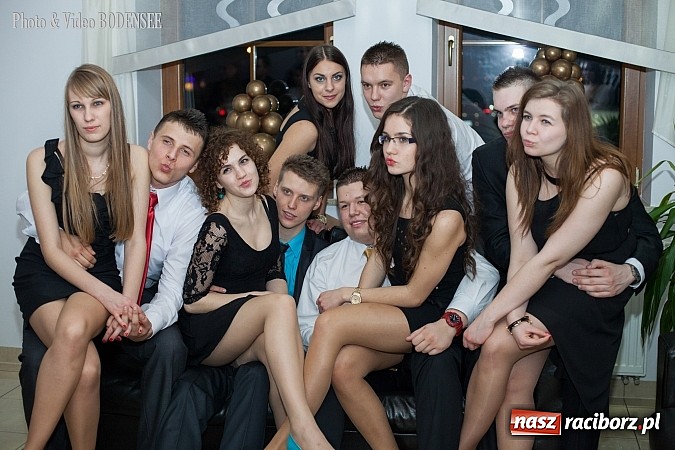 Zdjęcie w galerii na portalu naszraciborz.pl: Maturzyści z Mechanika na balu w Tworkowie wiadomości z regionu