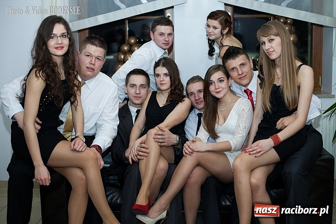 Zdjęcie w galerii na portalu naszraciborz.pl: Maturzyści z Mechanika na balu w Tworkowie wiadomości z regionu