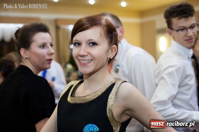 Zdjęcie w galerii na portalu naszraciborz.pl: Maturzyści z Mechanika na balu w Tworkowie wiadomości z regionu