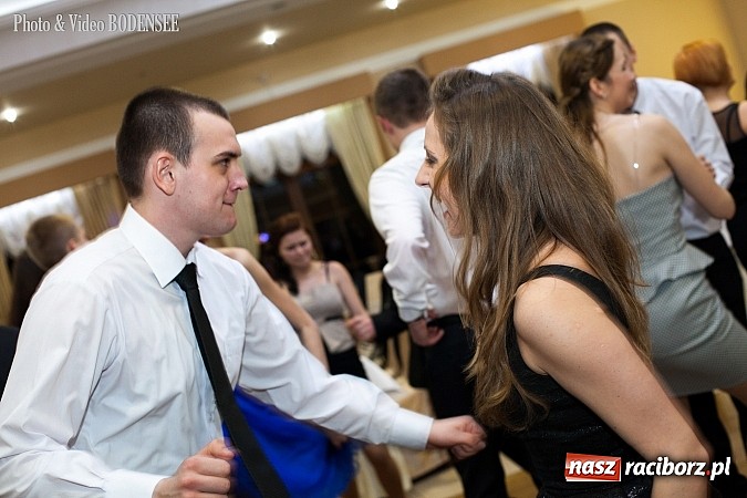 Zdjęcie w galerii na portalu naszraciborz.pl: Maturzyści z Mechanika na balu w Tworkowie wiadomości z regionu