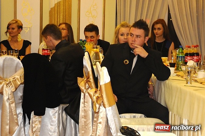 Zdjęcie w galerii na portalu naszraciborz.pl: Sportowcy na bal wybrali bieńkowickie Rege wiadomości z regionu