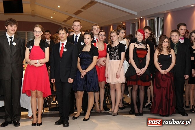 Zdjęcie w galerii na portalu naszraciborz.pl: Magiczna studniówka II LO w Zakrzowie wiadomości z regionu