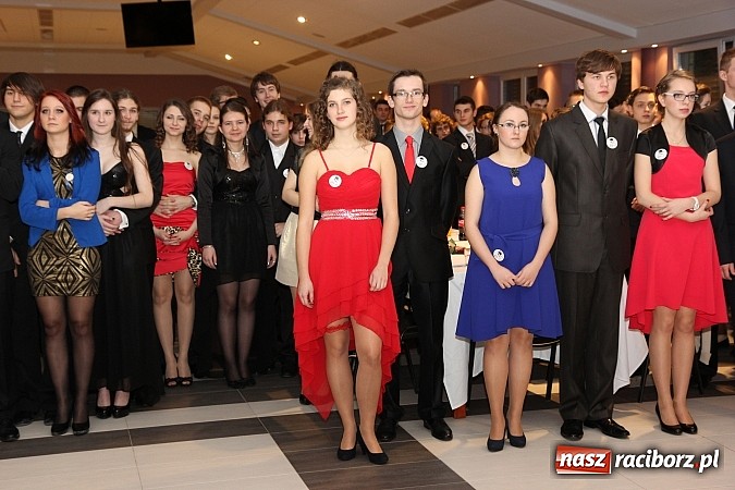 Zdjęcie w galerii na portalu naszraciborz.pl: Magiczna studniówka II LO w Zakrzowie wiadomości z regionu