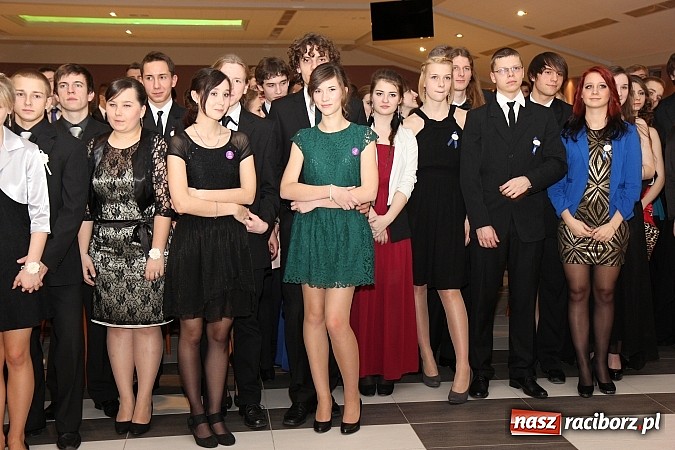 Zdjęcie w galerii na portalu naszraciborz.pl: Magiczna studniówka II LO w Zakrzowie wiadomości z regionu