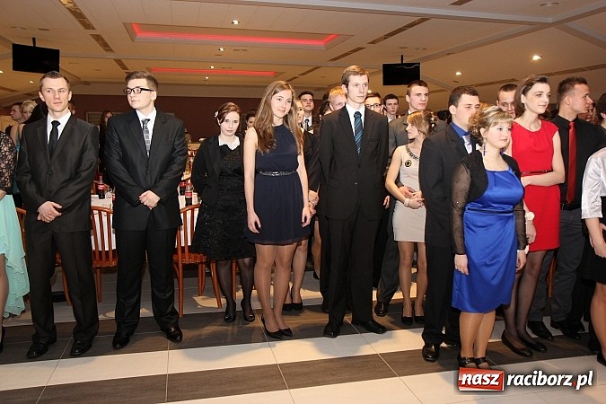 Zdjęcie w galerii na portalu naszraciborz.pl: Magiczna studniówka II LO w Zakrzowie wiadomości z regionu