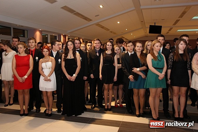 Zdjęcie w galerii na portalu naszraciborz.pl: Magiczna studniówka II LO w Zakrzowie wiadomości z regionu