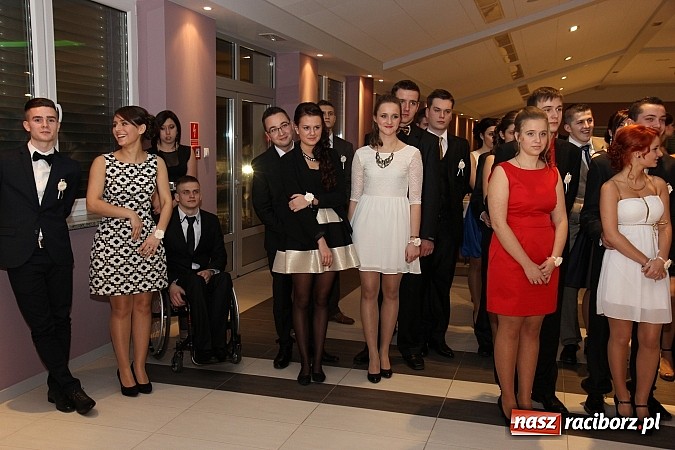 Zdjęcie w galerii na portalu naszraciborz.pl: Magiczna studniówka II LO w Zakrzowie wiadomości z regionu