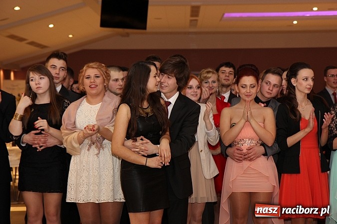 Zdjęcie w galerii na portalu naszraciborz.pl: Magiczna studniówka II LO w Zakrzowie wiadomości z regionu