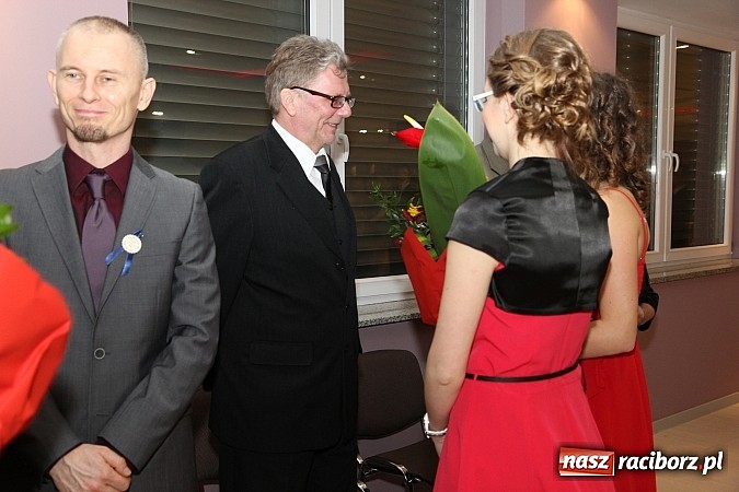 Zdjęcie w galerii na portalu naszraciborz.pl: Magiczna studniówka II LO w Zakrzowie wiadomości z regionu