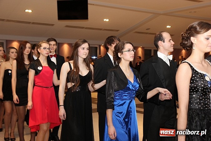 Zdjęcie w galerii na portalu naszraciborz.pl: Magiczna studniówka II LO w Zakrzowie wiadomości z regionu