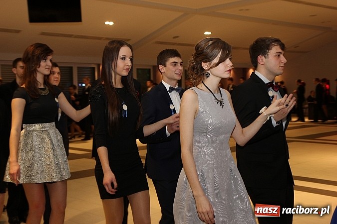 Zdjęcie w galerii na portalu naszraciborz.pl: Magiczna studniówka II LO w Zakrzowie wiadomości z regionu