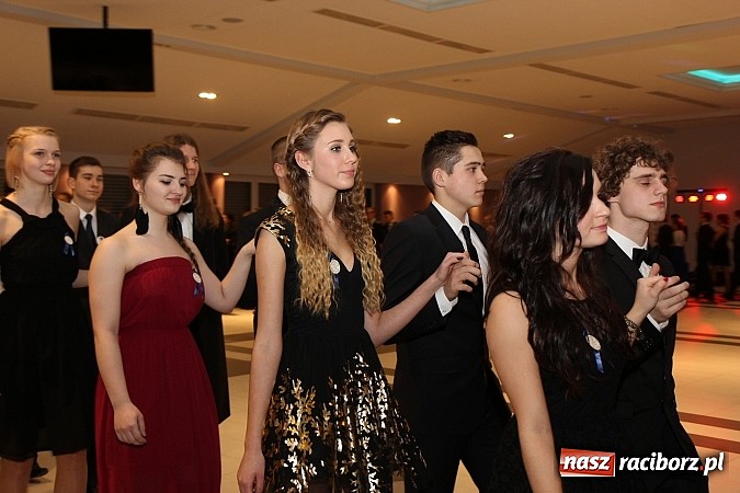 Zdjęcie w galerii na portalu naszraciborz.pl: Magiczna studniówka II LO w Zakrzowie wiadomości z regionu