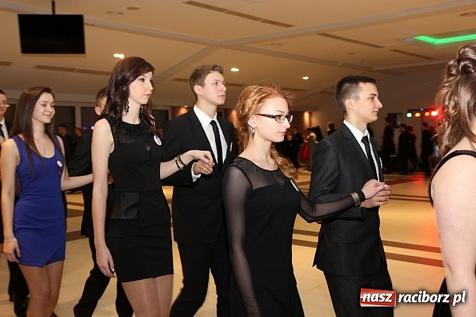 Zdjęcie w galerii na portalu naszraciborz.pl: Magiczna studniówka II LO w Zakrzowie wiadomości z regionu