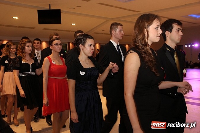 Zdjęcie w galerii na portalu naszraciborz.pl: Magiczna studniówka II LO w Zakrzowie wiadomości z regionu