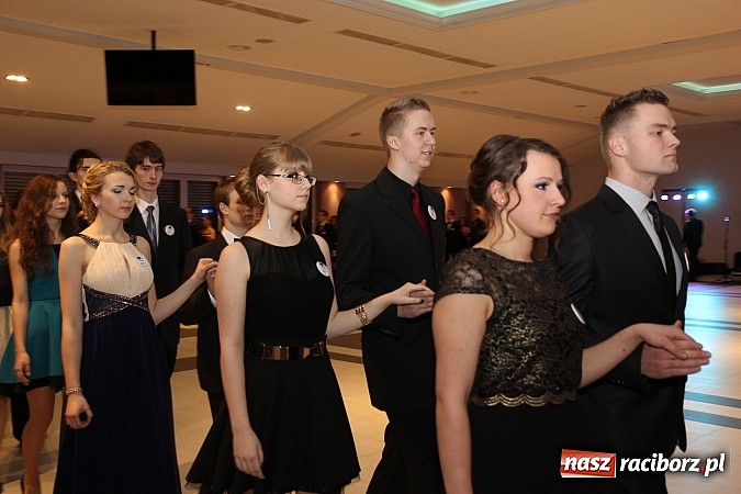 Zdjęcie w galerii na portalu naszraciborz.pl: Magiczna studniówka II LO w Zakrzowie wiadomości z regionu